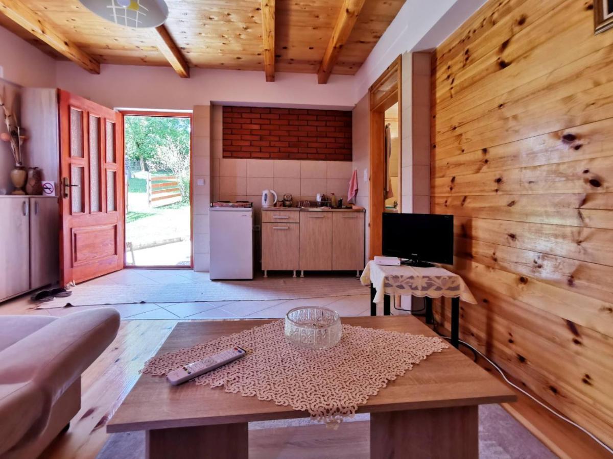 Apartmani Beslic Kremna Kültér fotó